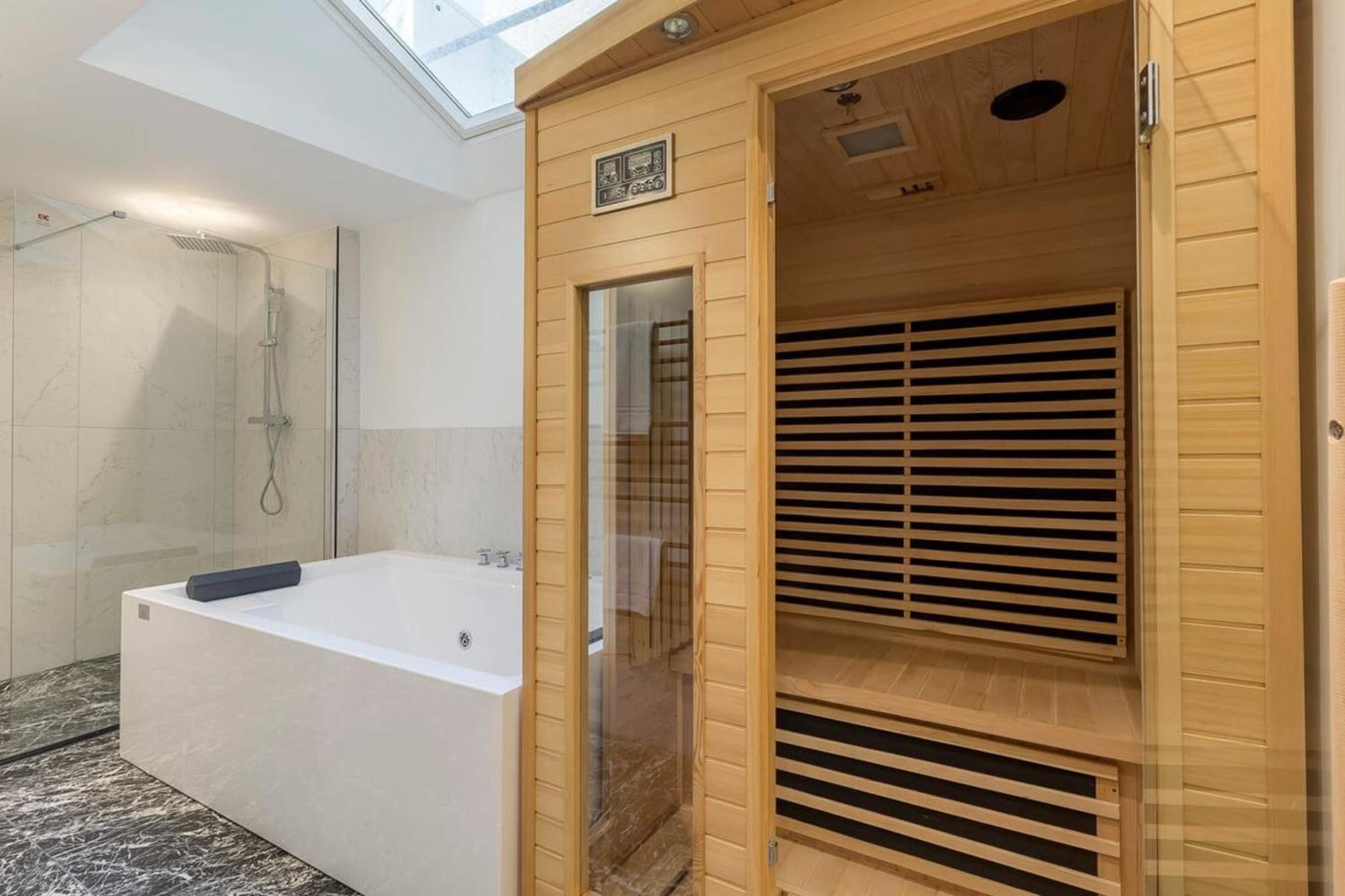 Victor Hugo Romantic Suite - Sauna Et Balneo Lyon Eksteriør billede